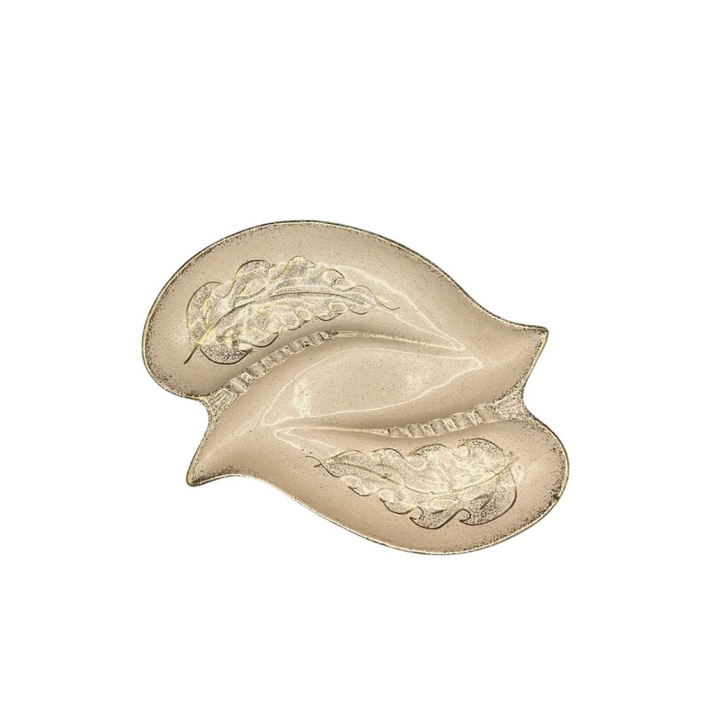 Vintage Ashtray California Ceramic Leaf, Mold 823 Light Pink Neutral color